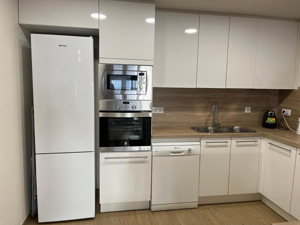 Apartamento En La Playa. Free Parking. Free Wifi L' Escala Eksteriør bilde