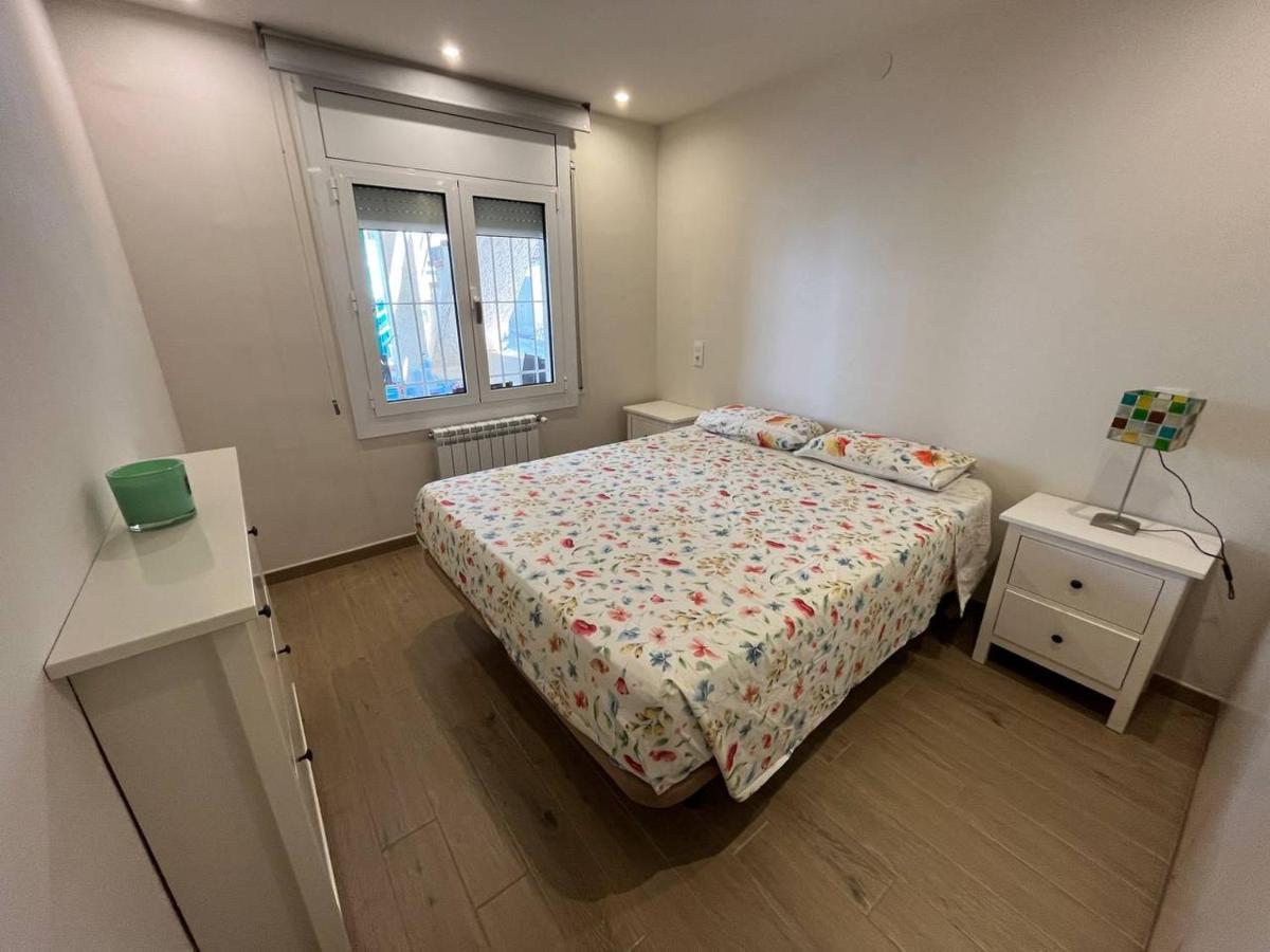 Apartamento En La Playa. Free Parking. Free Wifi L' Escala Eksteriør bilde